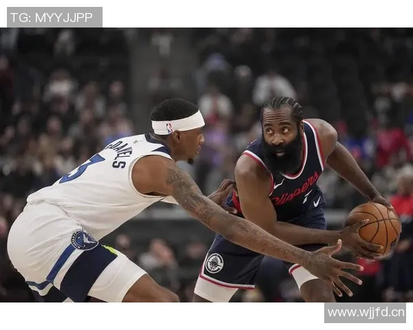 伦纳德41分统治攻防 快船客场大胜森林狼 伦纳德41分统治攻防 快船客场大胜森林狼